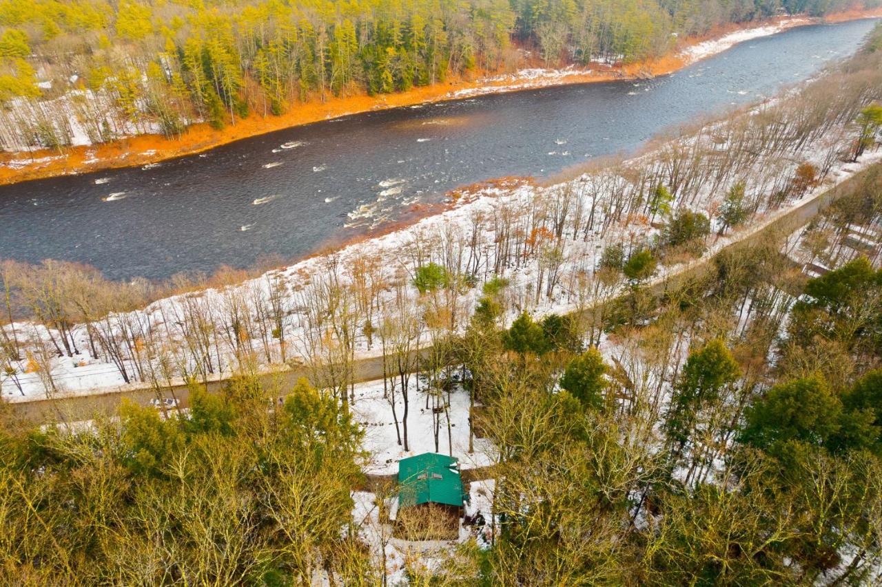 River Road Treehouse Retreat Warrensburg Buitenkant foto