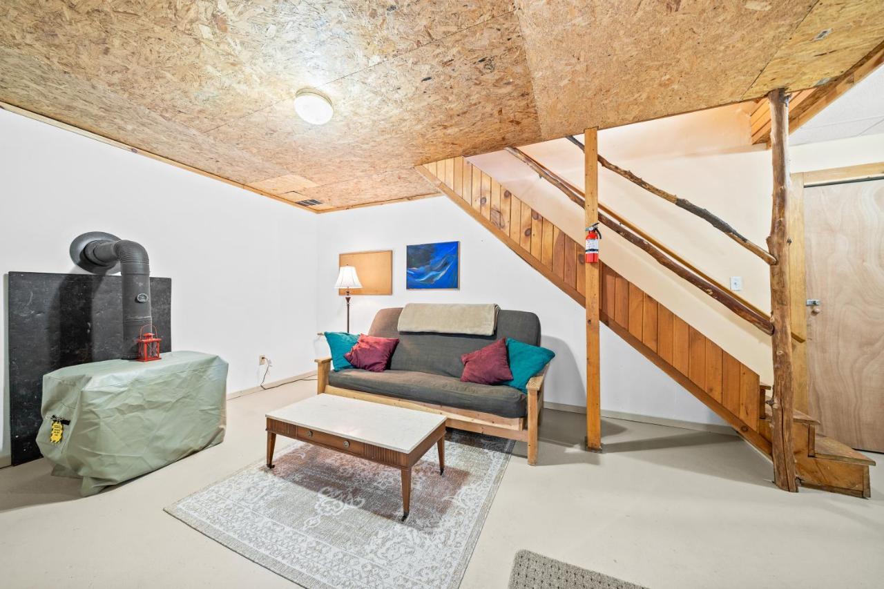 River Road Treehouse Retreat Warrensburg Buitenkant foto